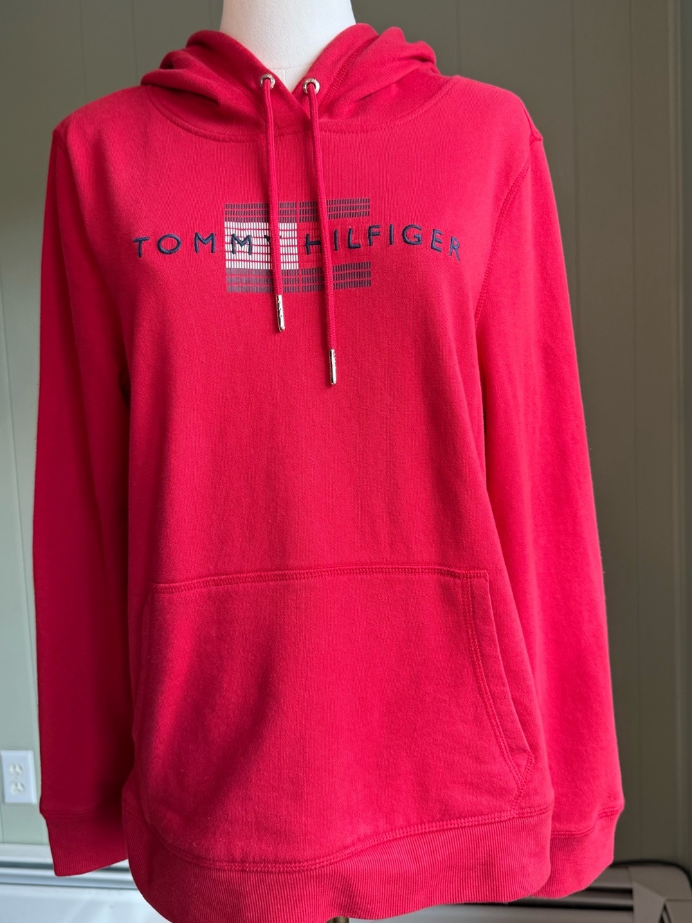 Tommy Hilfiger Women’s Red Pullover Embroidered Logo Hoodie Size Large
